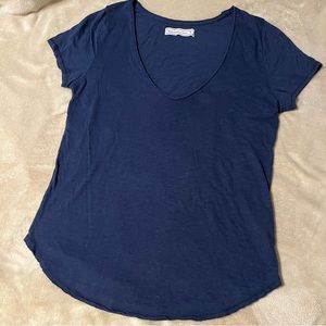 A&F v-neck tee
